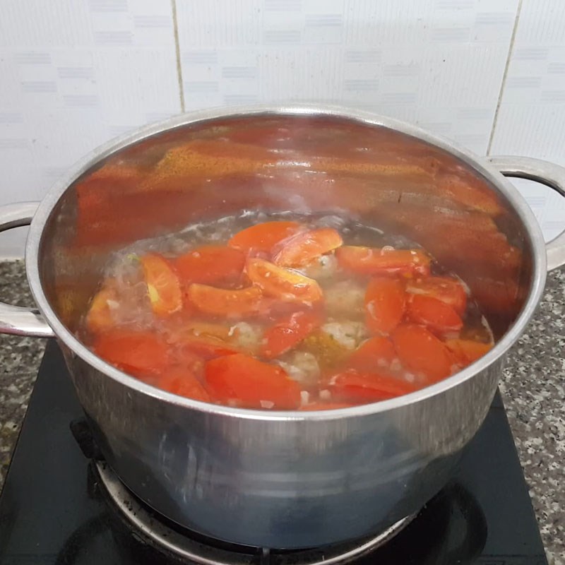 Bước 6 Nấu canh cà chua với thịt bò Canh cà chua thịt bò