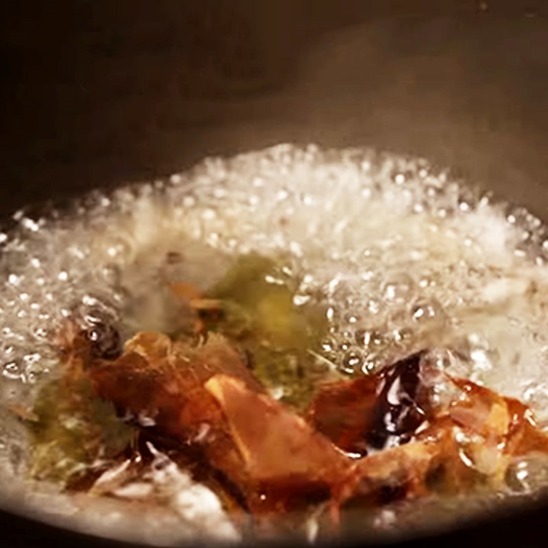 Bước 2 Nấu nước dùng mì udon Mì udon kim chi