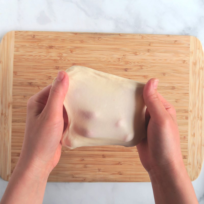 Bước 2 Nhào bột Bánh mì cá sấu