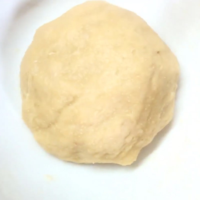 Bước 2 Nhào bột bánh Bánh mì cuộn xúc xích bằng nồi chiên không dầu