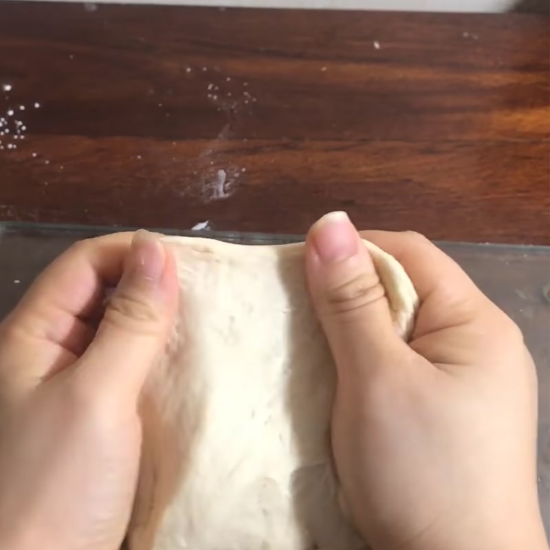 Bước 2 Nhào bột bánh Bánh mì đặc ruột bằng nồi chiên không dầu