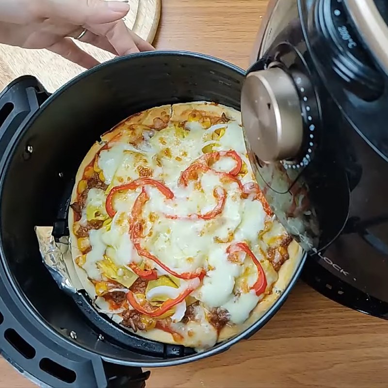 Bước 5 Nướng bánh Pizza gà phô mai