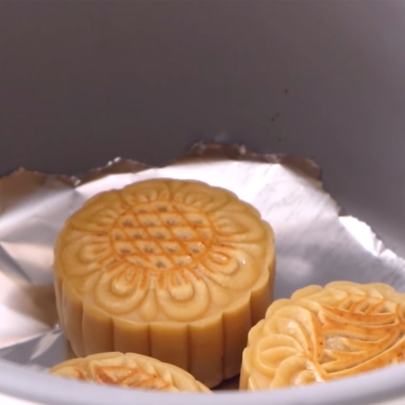 Bước 8 Nướng bánh Bánh trung thu đậu xanh trứng muối sầu riêng bằng nồi cơm điện