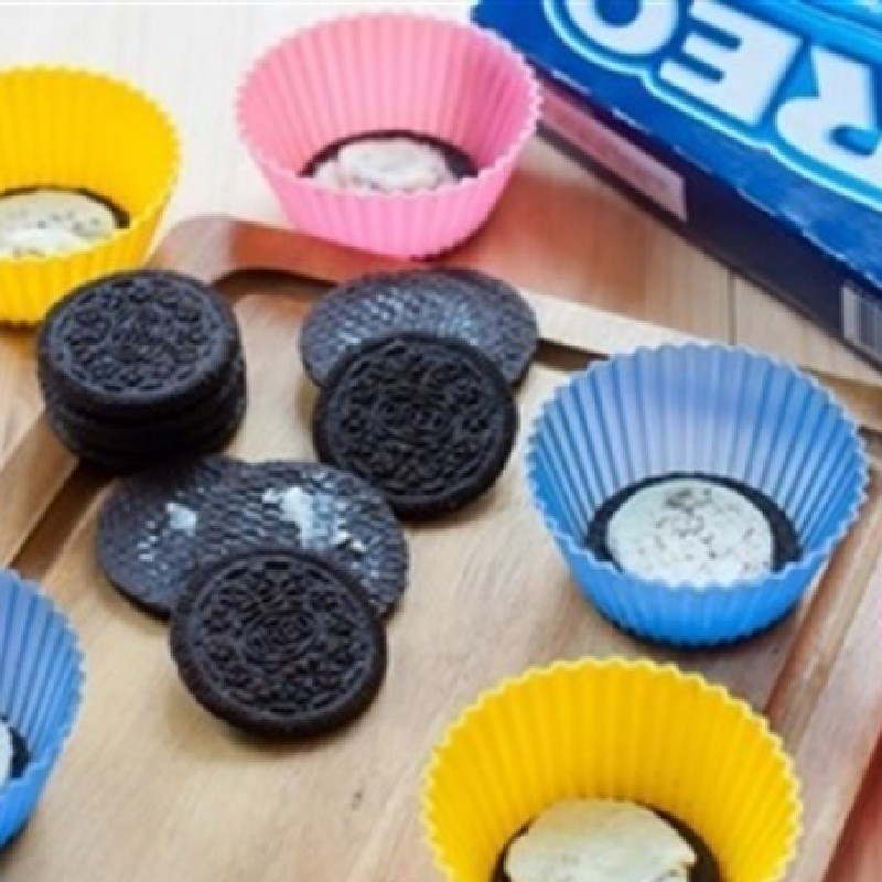 Bước 1 Sơ chế bánh oreo Rau câu cupcake oreo