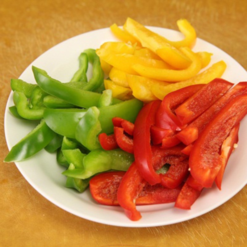 Bước 2 Sơ chế các loại rau quả Gan heo xào chua ngọt