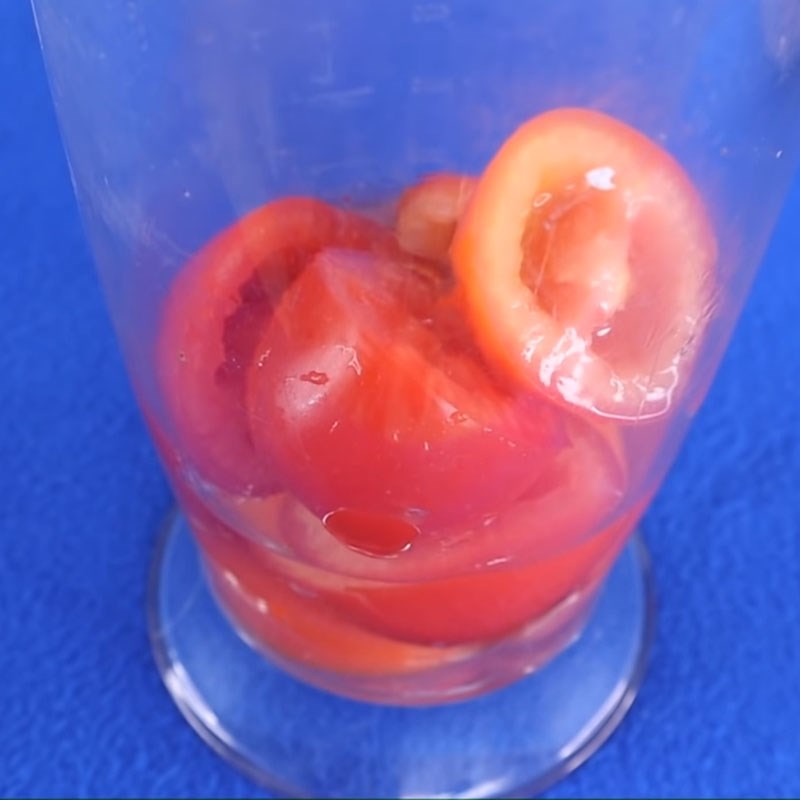 Bước 1 Sơ chế nguyên liệu Cà chua nhồi chả cá