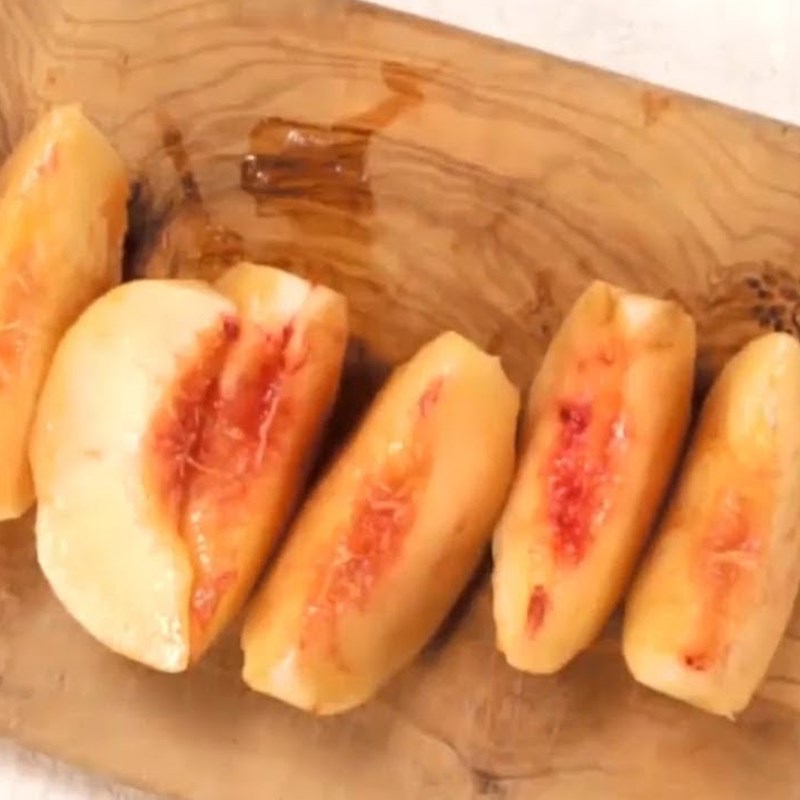 Bước 1 Sơ chế nguyên liệu Kem đào cốt dừa