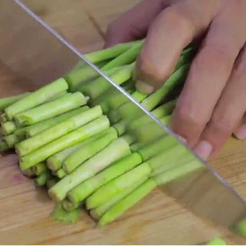 Bước 1 Sơ chế măng tây Măng tây nướng tỏi