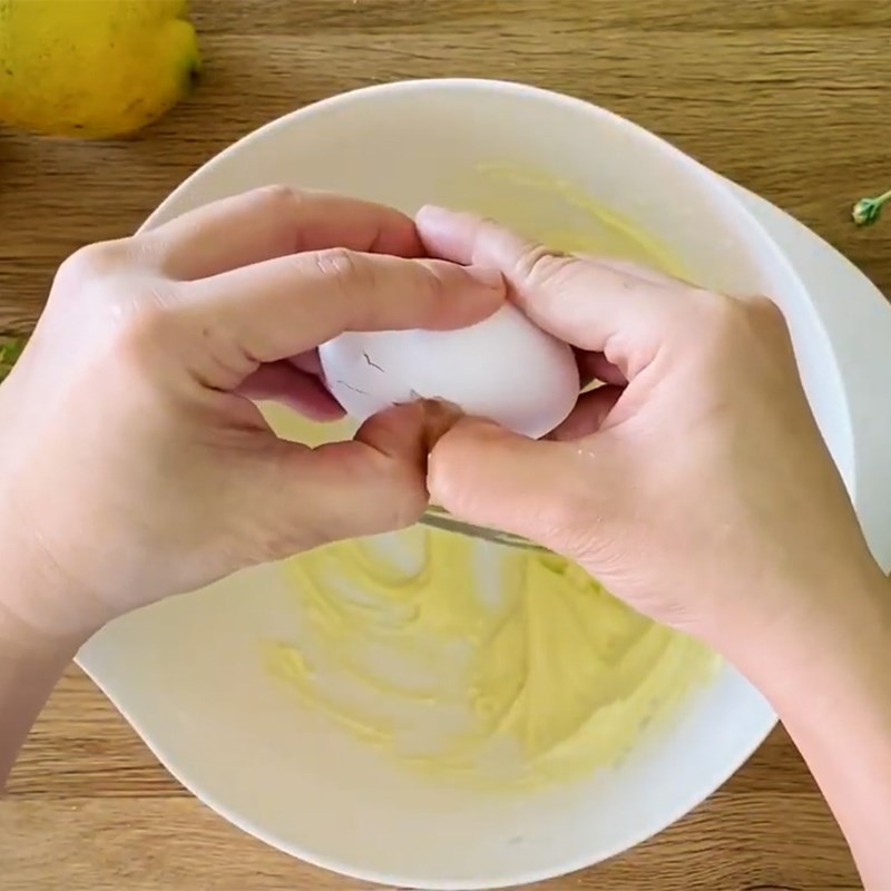 Bước 1 Tán nhuyễn bơ Bánh quy chanh keto