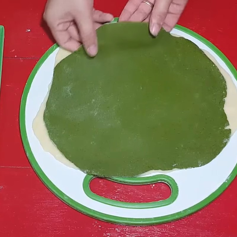 Bước 3 Tạo hình bánh Bánh tai heo vị trà xanh
