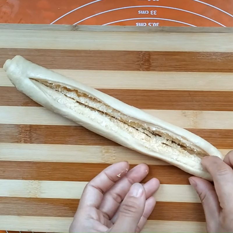 Bước 5 Tạo hình bánh Bánh mì dừa bằng nồi chiên không dầu
