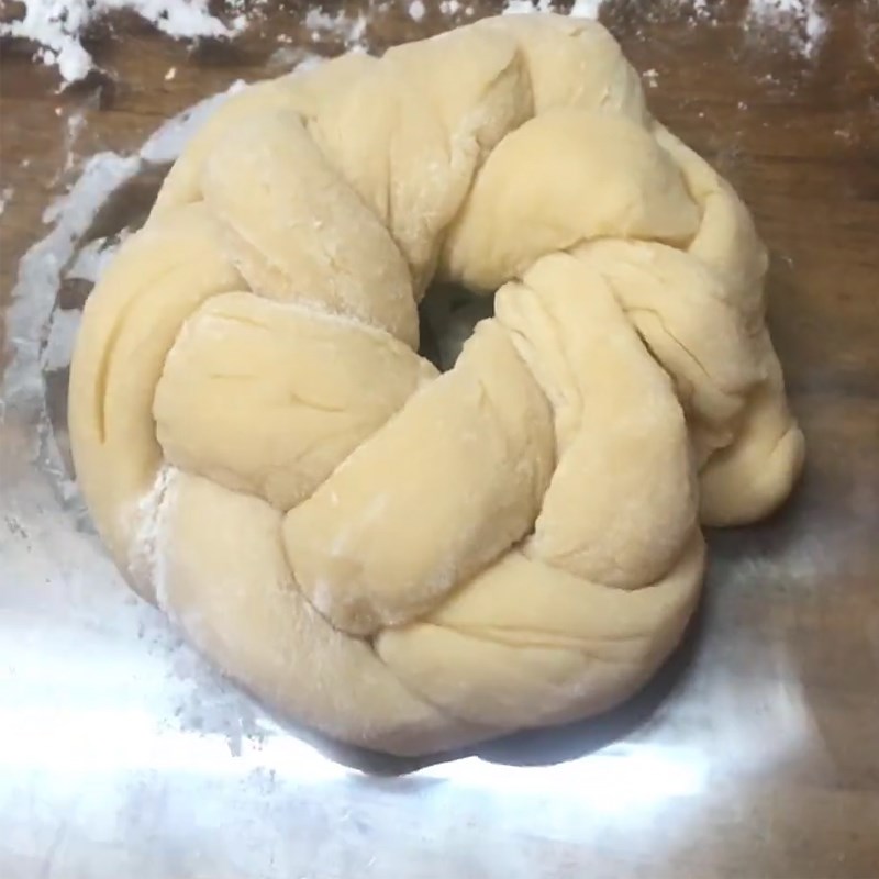 Bước 4 Tạo hình bánh mì Bánh mì Hokkaido Nhật Bản bằng nồi chiên không dầu