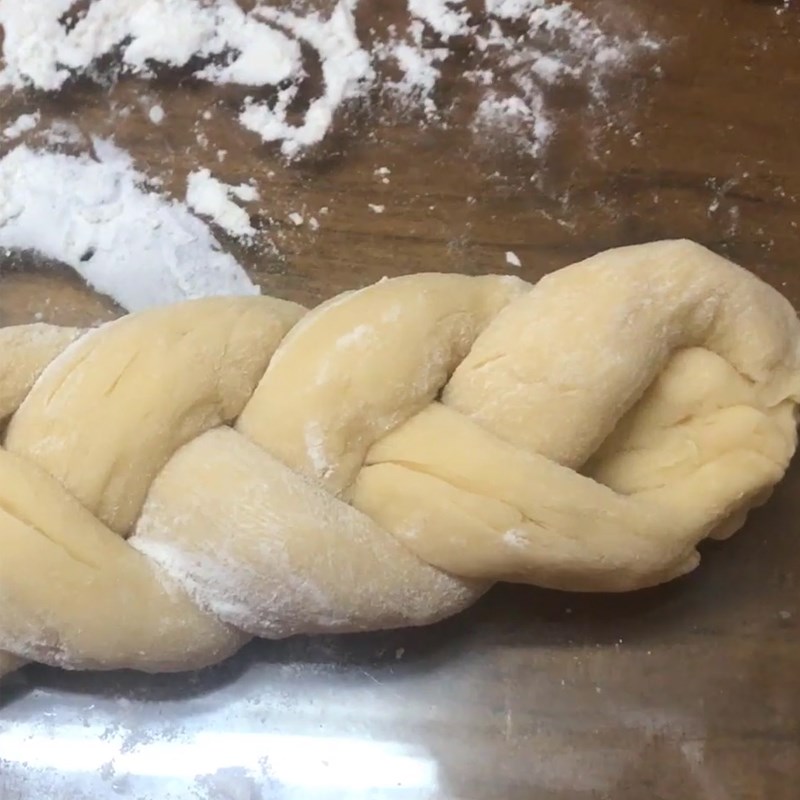 Bước 4 Tạo hình bánh mì Bánh mì Hokkaido Nhật Bản bằng nồi chiên không dầu