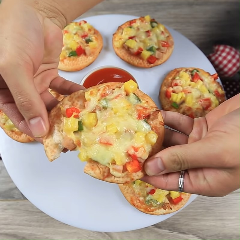 Bước 6 Thành phẩm Pizza Hawaii mini
