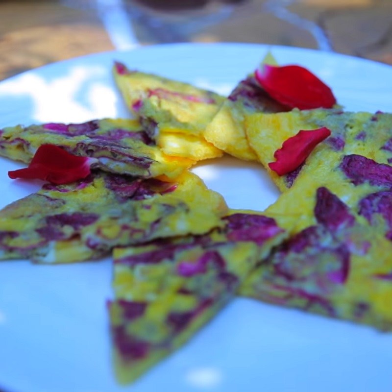 Bước 5 Thành phẩm Trứng chiên hoa hồng