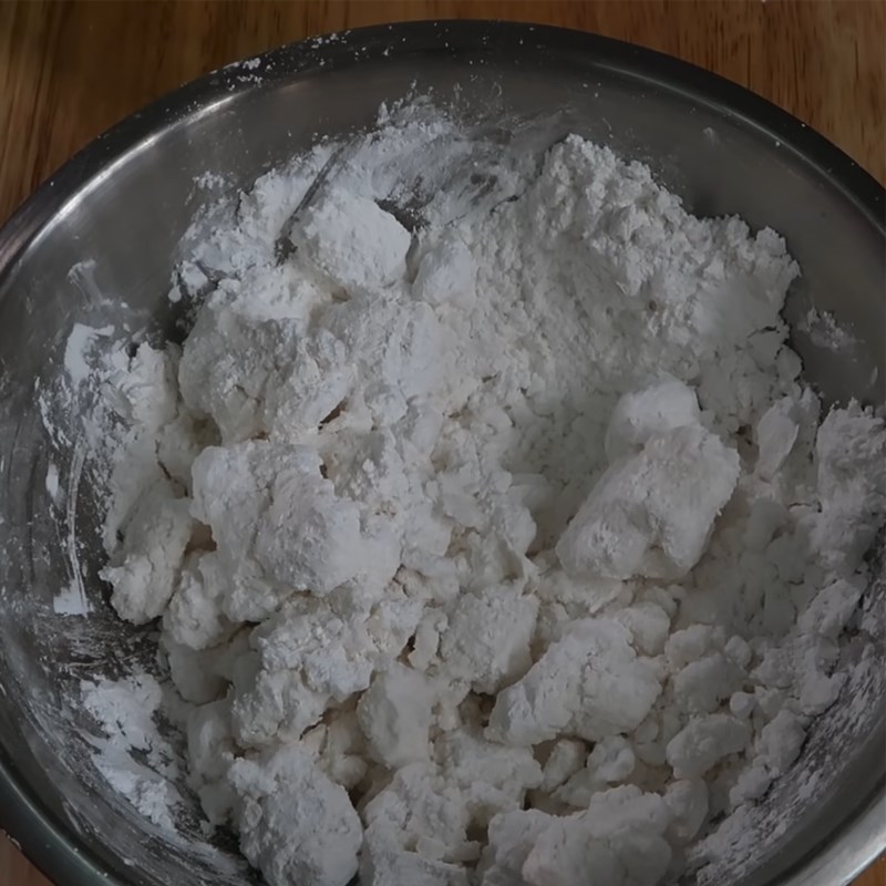 Bước 4 Trộn bột bánh tằm Bánh tằm xíu mại cốt dừa