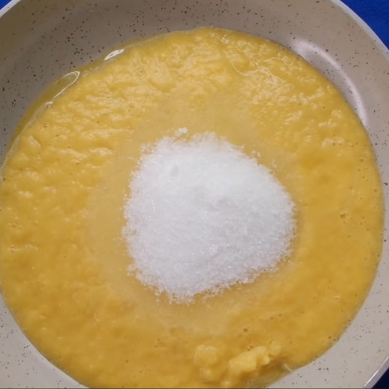 Bước 2 Ướp dứa Bánh quy cuộn mứt dứa