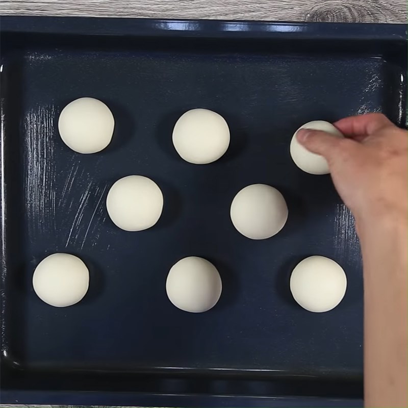 Bước 2 Vo viên bột Pizza Hawaii mini