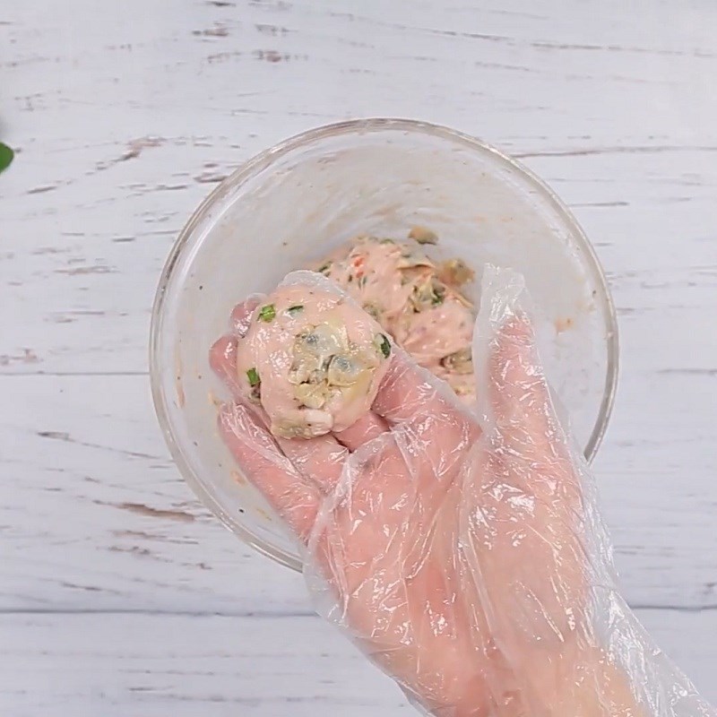 Bước 4 Vo viên chả Chả ngao (nghêu) chiên giòn