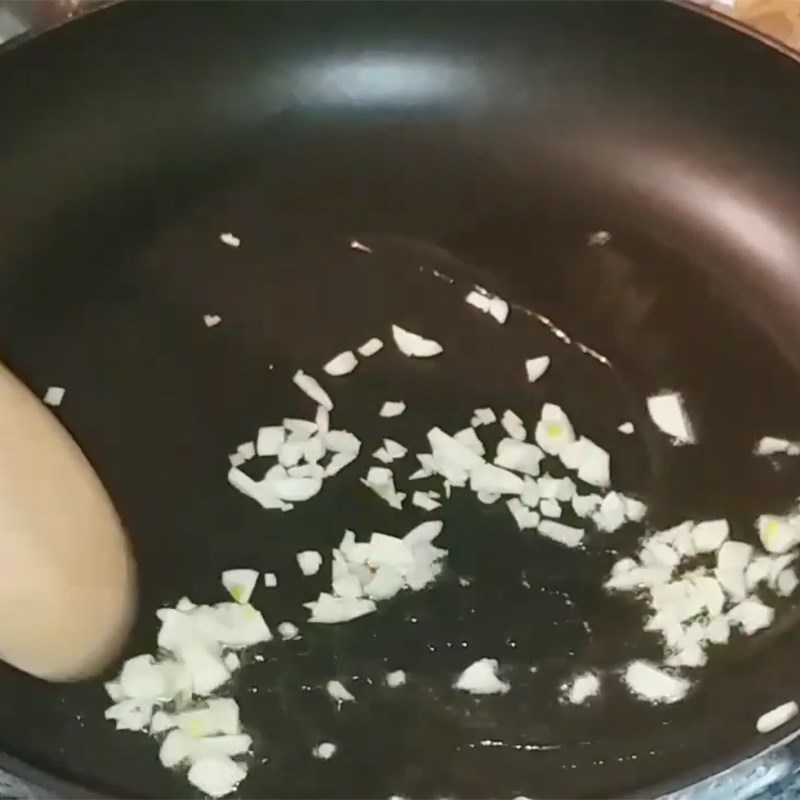 Bước 4 Xào ớt chuông với trứng Ớt chuông xào trứng