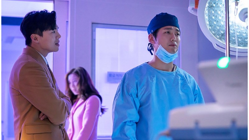 Bác Sĩ Trại Giam (Doctor Prisoner)