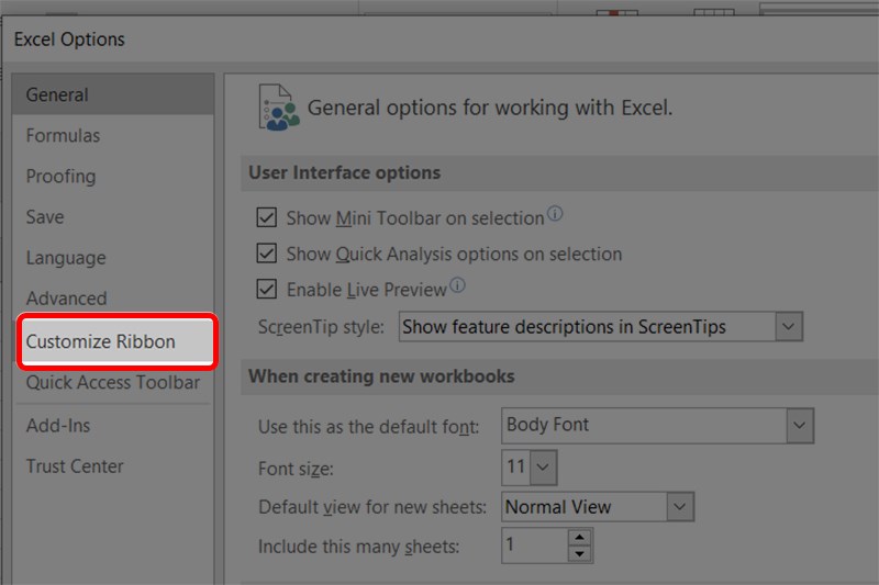 Chọn Customize Ribbon.