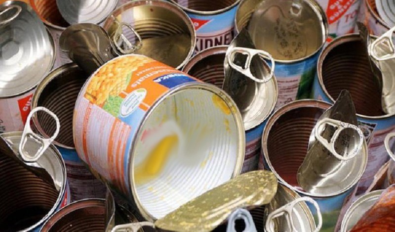 Thực hiện quy tr&igrave;nh giải độc đồ hộp bị nhiễm khuẩn