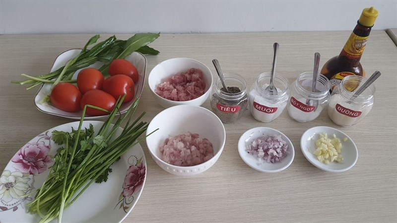 Nguyên liệu món ăn canh cà chua thịt bò và nấm