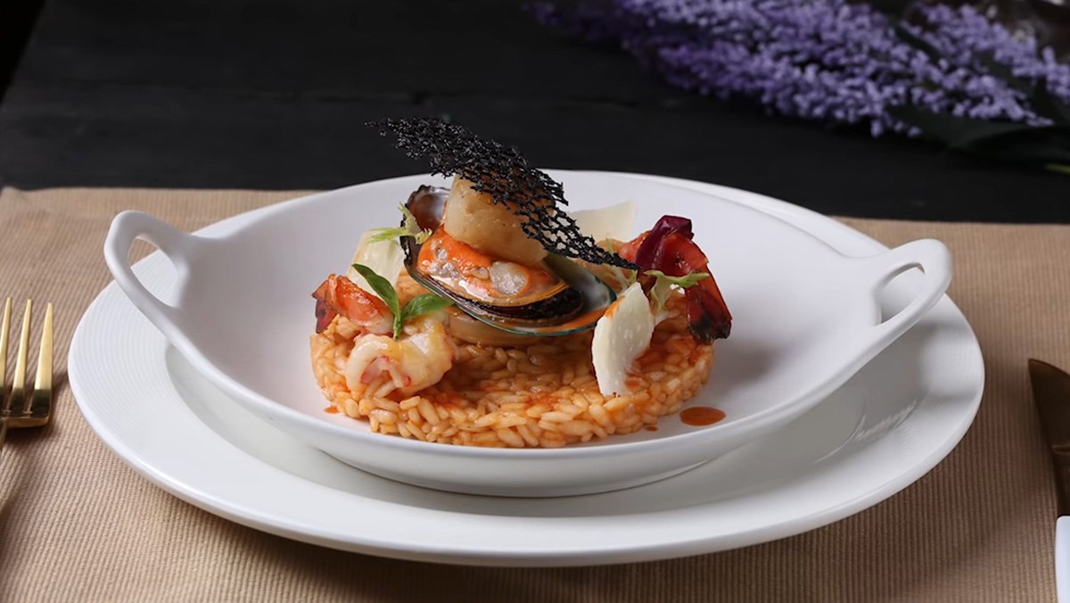 2 cách làm cơm Ý Risotto hải sản và nấm hương