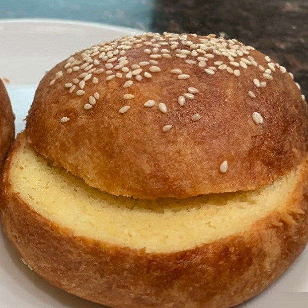 Cách làm vỏ bánh hamburger keto từ bột hạnh nhân không cần nhào