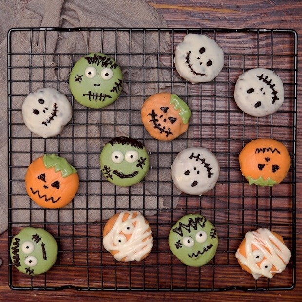 Cách làm bánh quy chocolate chip Halloween ngộ nghĩnh, siêu dễ tại nhà