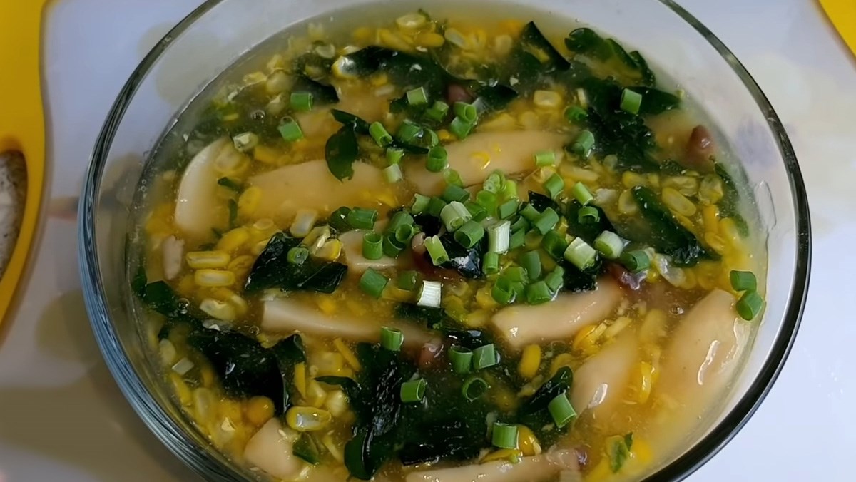 Canh bắp nấu nấm