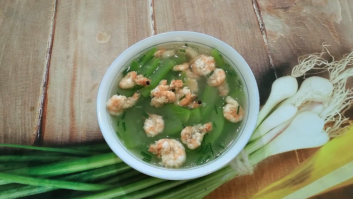 Canh bí đao nấu tôm