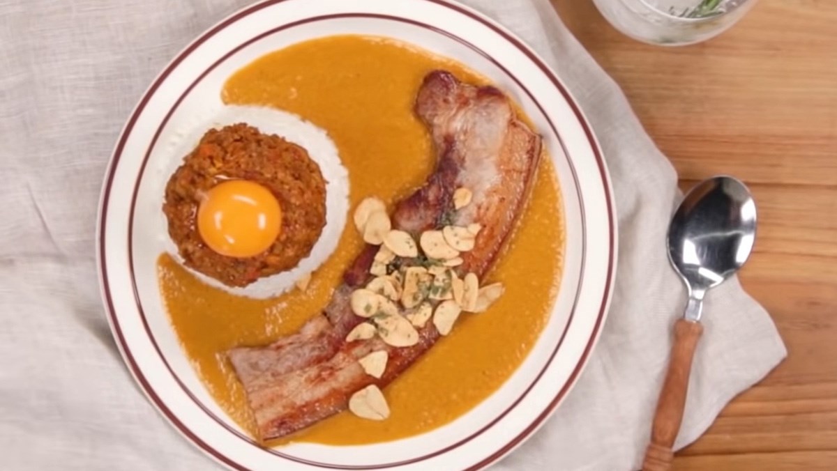 Cơm cà ri thịt ba chỉ