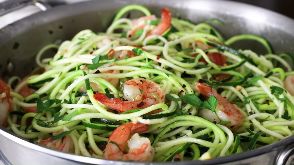 Spaghetti bí ngòi tôm chanh