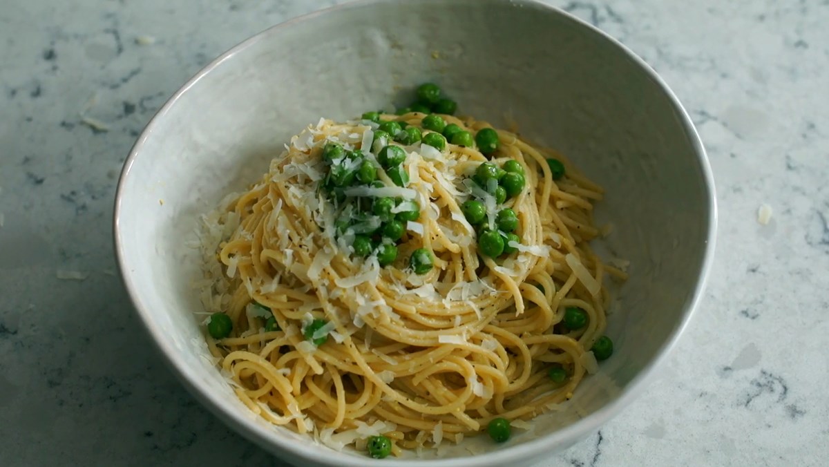 Spaghetti đậu hà lan nguyên hạt