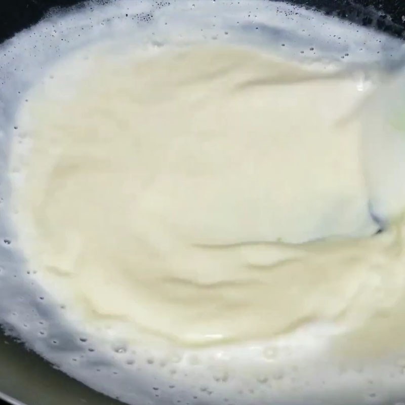 Bước 4 Sên nhân kem sữa trứng Bánh quy gấu nhân kem