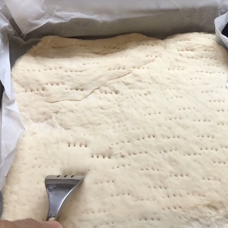 Bước 5 Cán bột và tạo hình bánh Bánh mì ruốc cuộn sốt mayonnaise