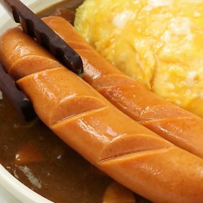 Bước 5 Hoàn thành Cơm cà ri xúc xích