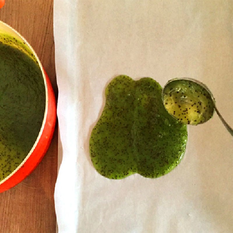 Bước 3 Hoàn thành Kẹo cuộn kiwi