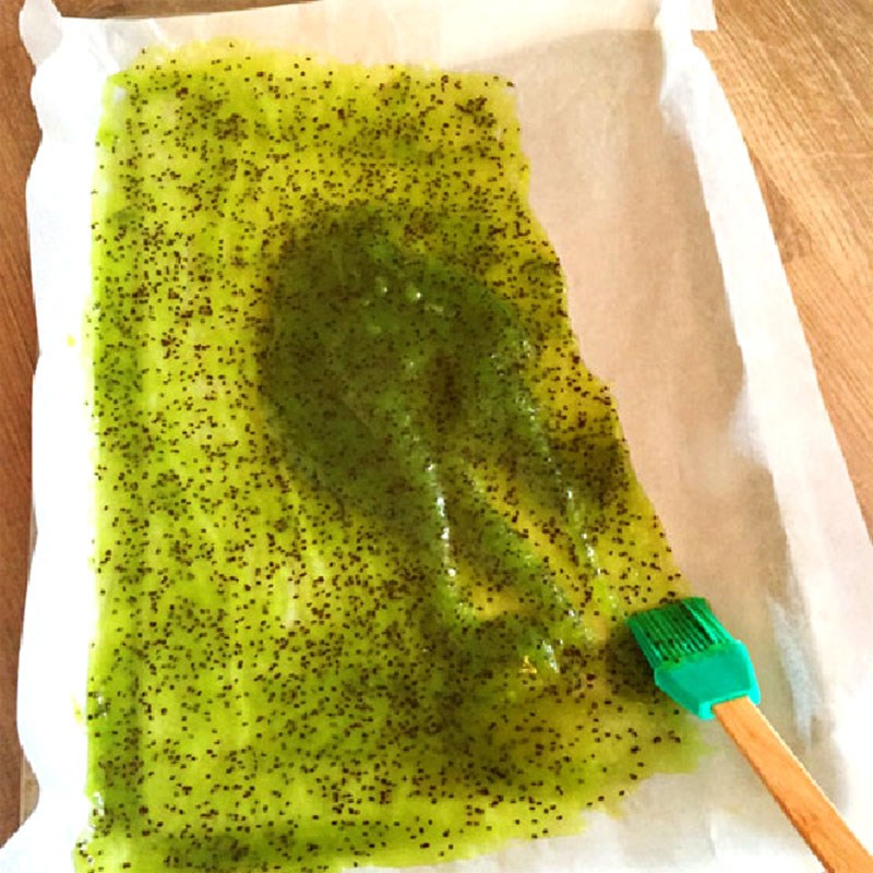 Bước 3 Hoàn thành Kẹo cuộn kiwi