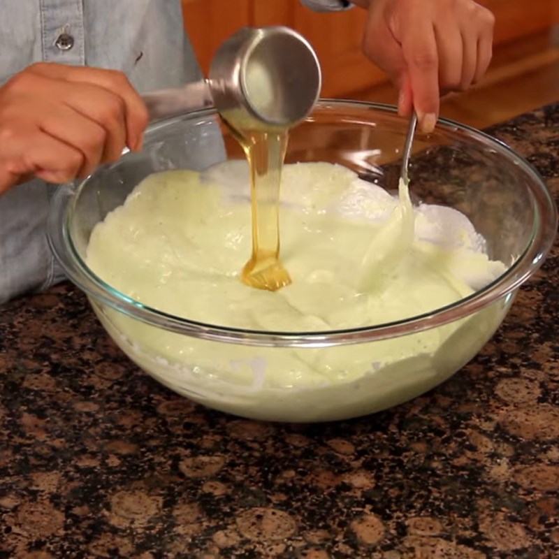 Bước 2 Làm kem Kem bơ matcha