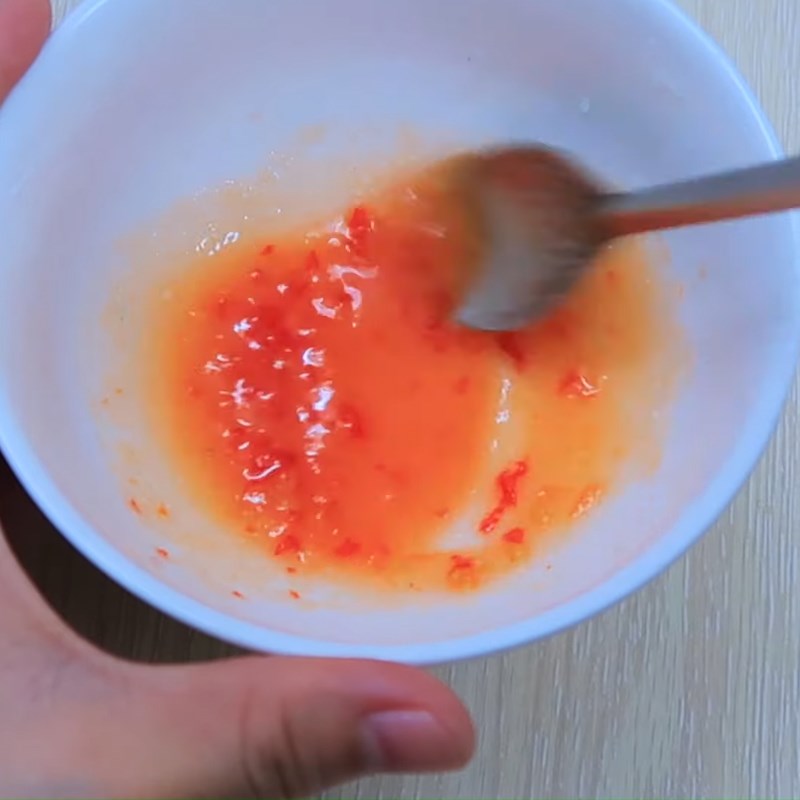 Bước 3 Làm muối ớt Đuôi heo chiên giòn