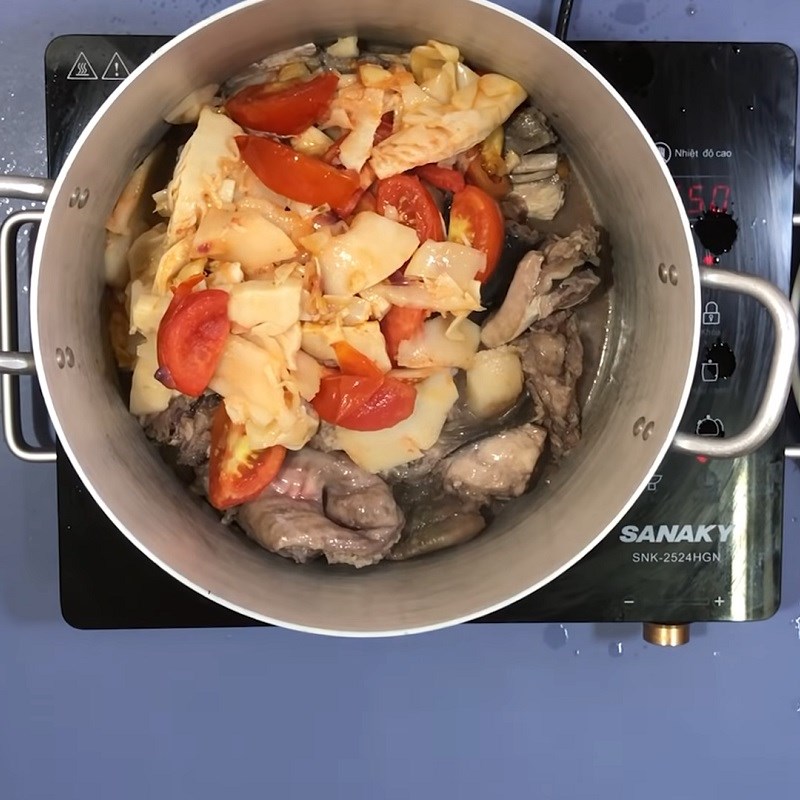 Bước 6 Nấu canh Canh chua cá bớp nấu măng