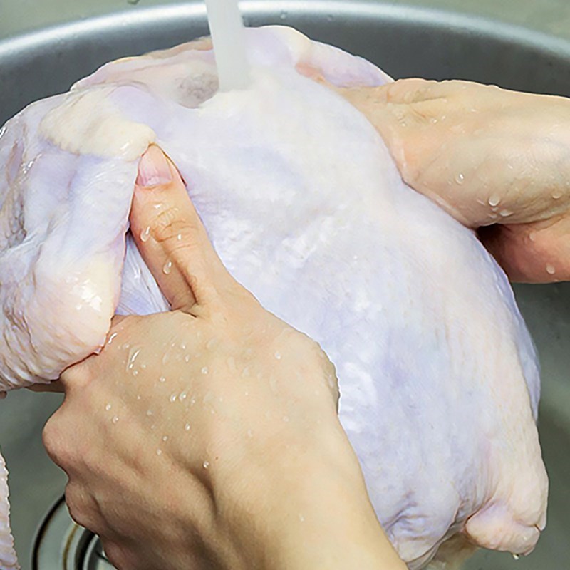 Bước 1 Sơ chế gà Canh măng chua nấu gà