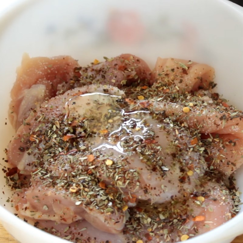 Bước 1 Sơ chế nguyên liệu Salad pesto ức gà