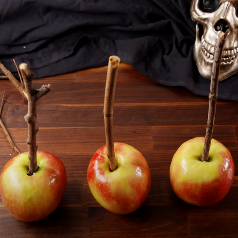 Bước 2 Tạo hình Táo độc bọc đường