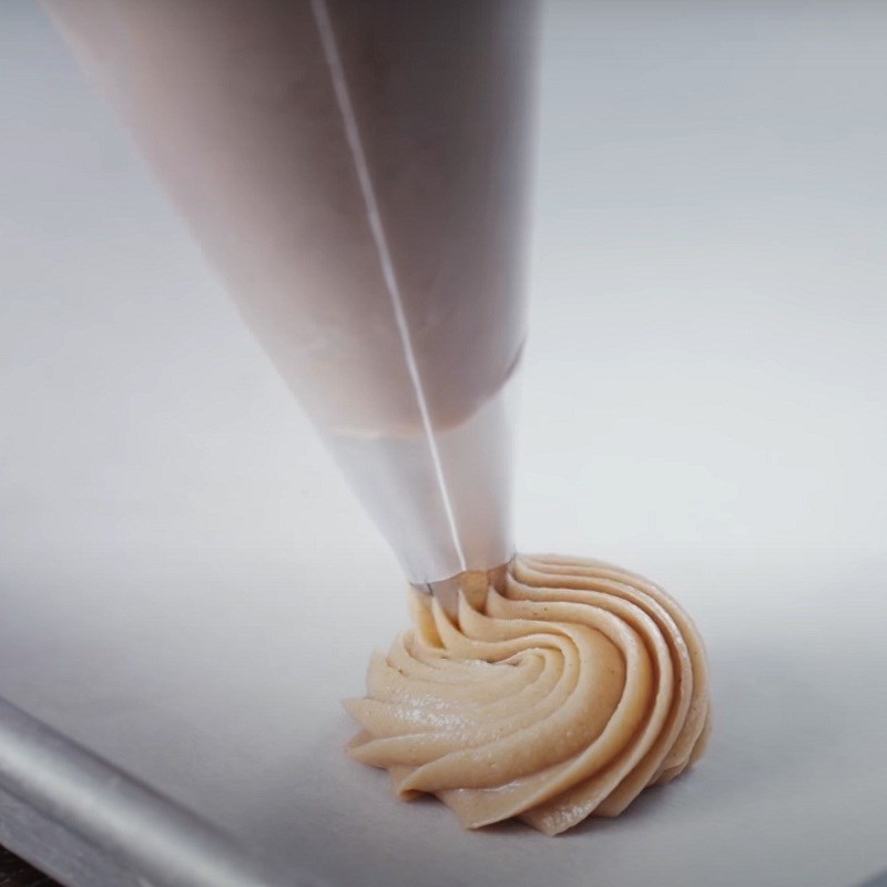 Bước 2 Tạo hình bánh Bánh su gạo lứt