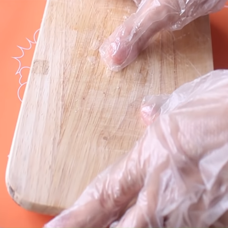 Bước 5 Tạo hình bánh Bánh khoai mì đậu xanh nướng bằng chảo chống dính