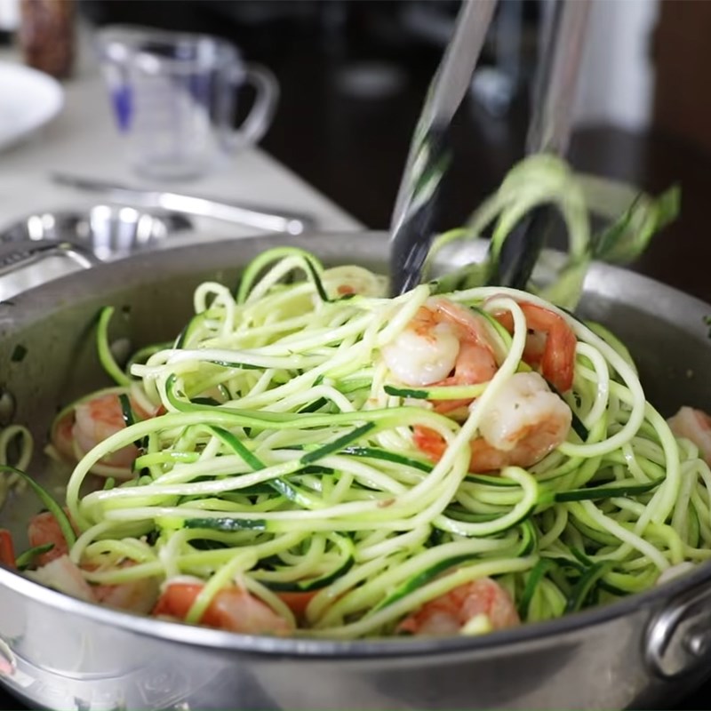 Bước 4 Thành phẩm Spaghetti bí ngòi tôm chanh